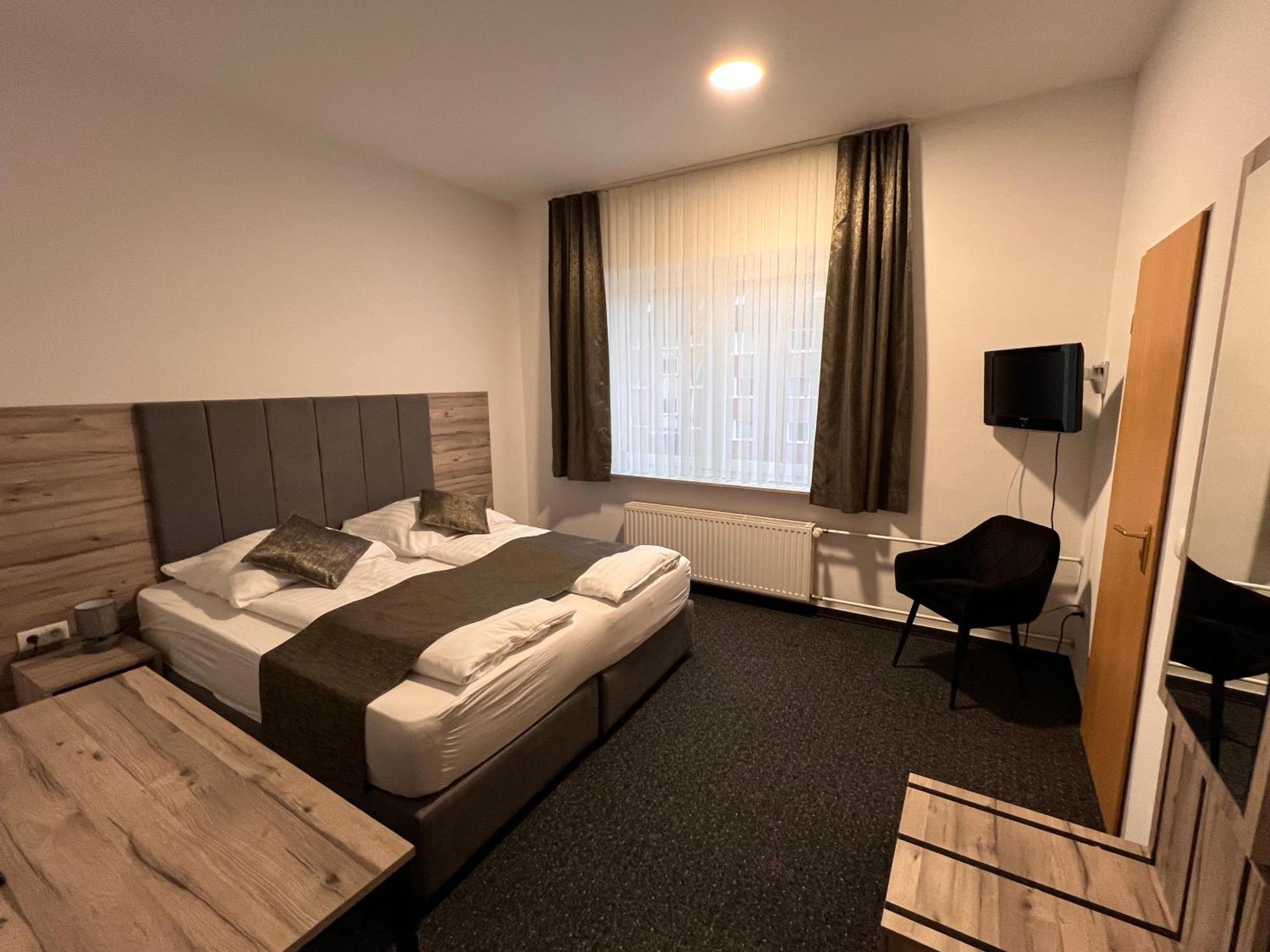 Dietrichsdorfer Hof 3*